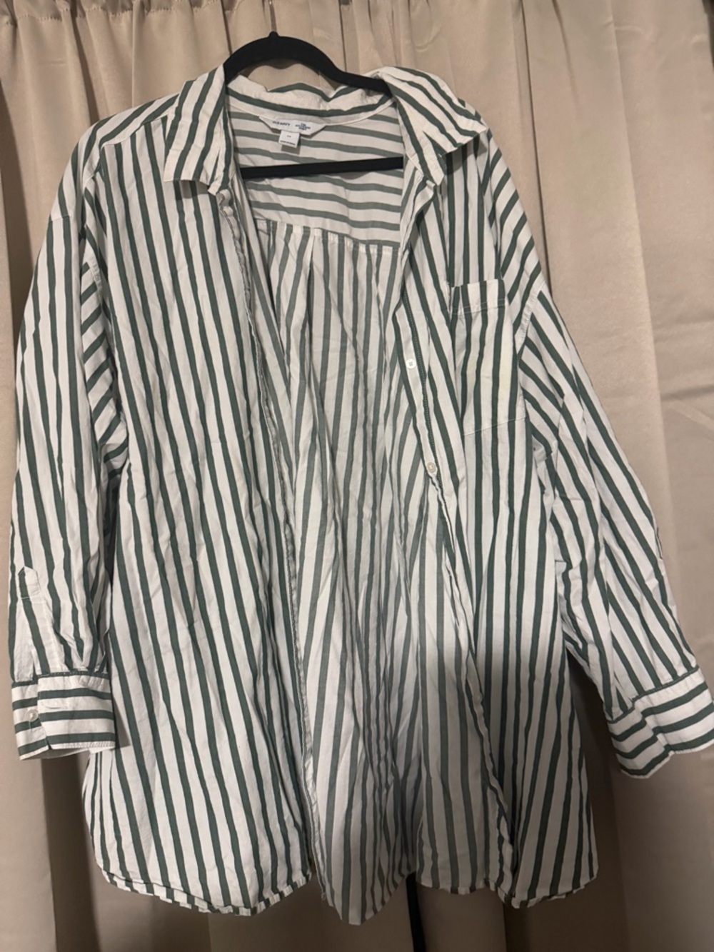 Old Navy boyfriend White and Green Striped Button-Up Blouse